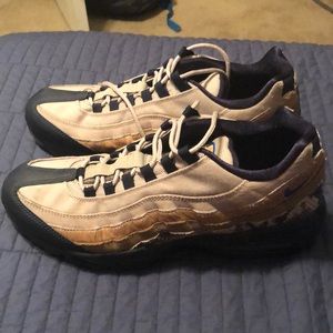 Max 95 “snakeskin”